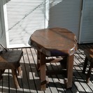 おもしろ家具ー賢者の椅子2脚と寄木のテーブルセット