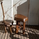 おもしろ家具ー孤独な賢者の椅子１脚と寄木のテーブルセット