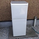 東芝１３７Ｌ　１～2人用冷蔵庫　06年製　保証3か月　配達できます　