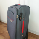《値下げ！》スーツケース　手荷物サイズ　機内持ち込み可　ほぼ新品