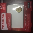 東芝　外付けHDD　１TB　箱、説明書、保証書付　４０００円