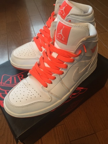 ★完売御礼★超レア!!!　ナイキエアジョーダン　NIKE AIR JORDAN　1　MID　PREMIUM