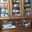 食器棚：引き取り希望：たくさん入るきれいで便利な食器棚です。