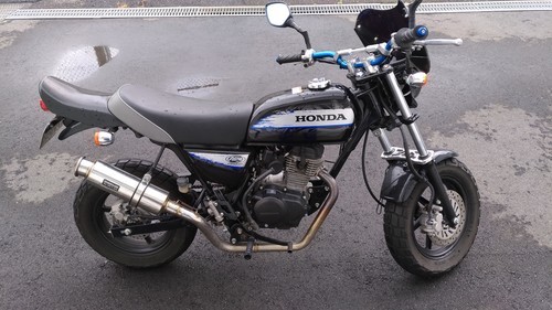 ワンオーナー車　2015年式　エイプ５０FI　Dタイプ　問い合わせない場合業者に売ります