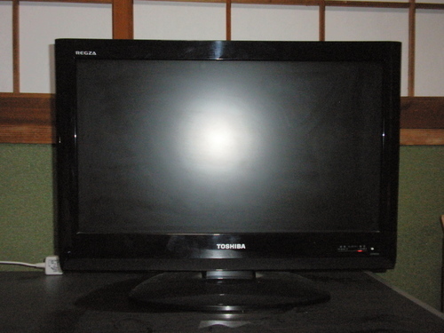 東芝２２型テレビ　１０，０００