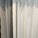 高級遮光カーテンと普通のカーテン