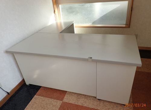 袖つきの大型の机（１６０ｃｍ幅）