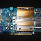 GIGABYTE GV-NX76G512P-RH ファンレスGPU