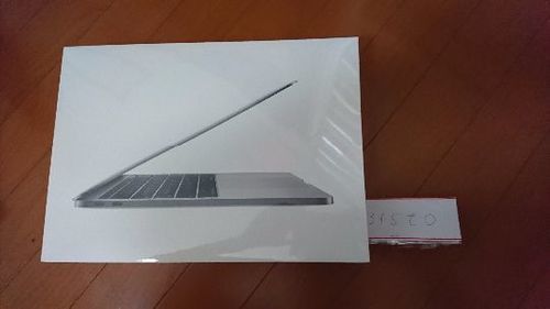 未開封品 MacBook Pro Retina 2016 touchバー無