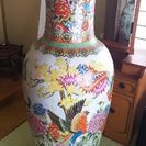 色彩豊かな大きな壺！  旅館やホテルの入口応接室にいかがですか？