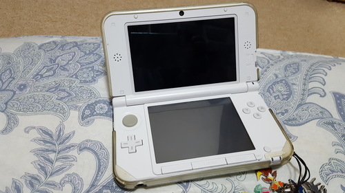 ニンテンドー3DS LL