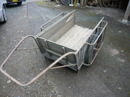 リヤカー