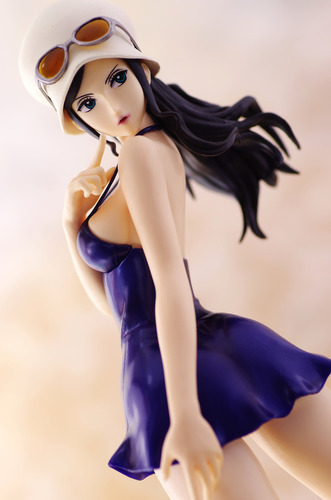 【好評に付き、ラスト1個】新品！未開封！入手困難！ワンピース　GLITTER＆GLAMOURSシリーズ　ニコ・ロビン