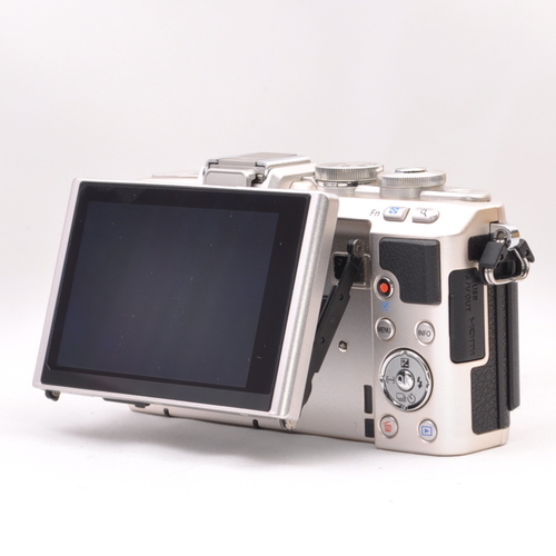 完売Wi-Fi搭載＆自撮り☆OLYMPUS PEN E-PL7 | vaisand.com