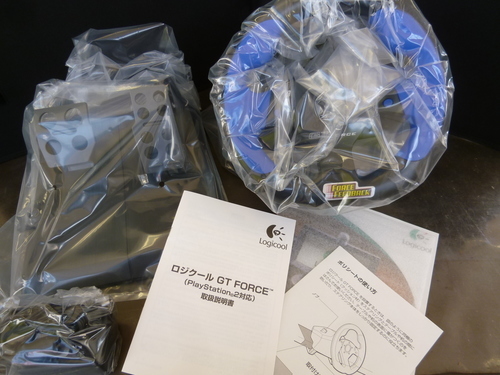 Z021 ロジクール GT Force PSレーシングハンドル ステアリングコントローラー LPRC-10000 新品未使用品