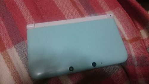 3DSLLミントグリーン譲ります。