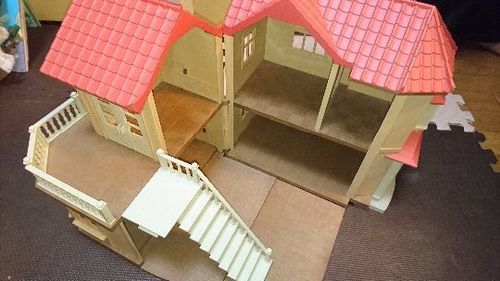 シルバニアファミリー　あかりの灯る大きな家＆人形＆小物類