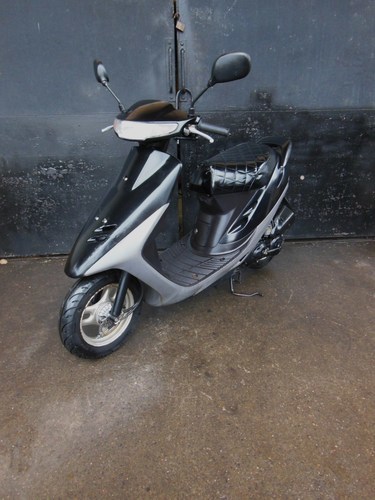 HONDA ＤＩＯＺＸ仕様 カスタム バッテリー他多数新品 メーター振り切り速いです　すぐ乗り出し可能