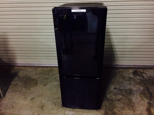 美品なのに激安‼︎‼︎三菱ノンフロン冷凍冷蔵庫 MR-P15T-B 2012年製