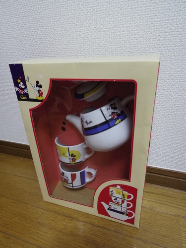 ディズニー紅茶ポット カップ2個ティーフォートゥー ミッキー あっき 新高円寺の食器 コーヒー ティー の中古あげます 譲ります ジモティーで不用品の処分