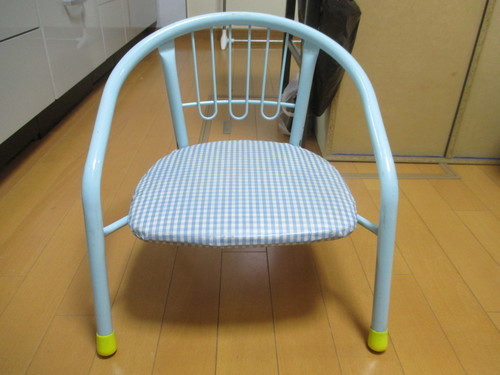 シンプルな豆いすです 絵柄なし かず 赤堀のベビー用品 ベビーラック ベビーチェア の中古あげます 譲ります ジモティーで不用品の処分