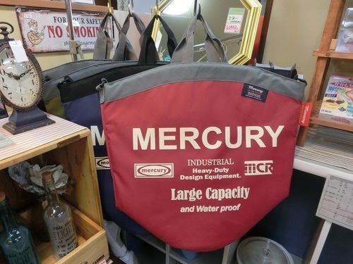 【販売終了しました。ありがとうございます。】MERCURY  ラージキャパシティバッグ　新品雑貨　残りわずかお早めに！