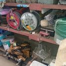 重量物搬入工具、電動工具、その他倉庫内の整理をしています。