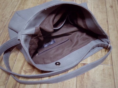 Thanks 100均 合皮ダークグレー色 ショルダーバッグ 中古 Ono 上福岡のバッグ ショルダーバッグ の中古あげます 譲ります ジモティーで不用品の処分