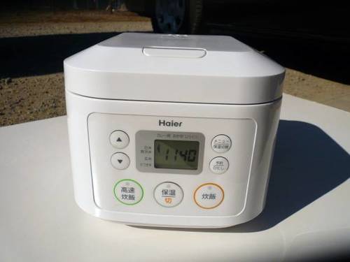 ハイアール　Haier3合炊きマイコンジャー炊飯器ホワイト JJ-M30A