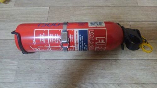 車に取り付けていた消火器 Bin 横浜の内装 インテリアの中古あげます 譲ります ジモティーで不用品の処分