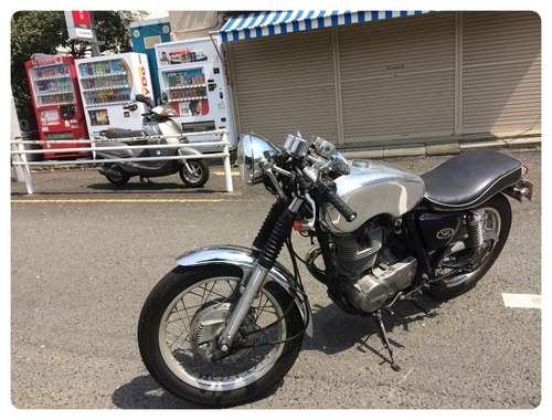 SR400　カフェレーサー　アルミタンク　ウエリントンマフラー