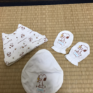 【新生児】スヌーピーの帽子、スタイ、ミトンの３点セット