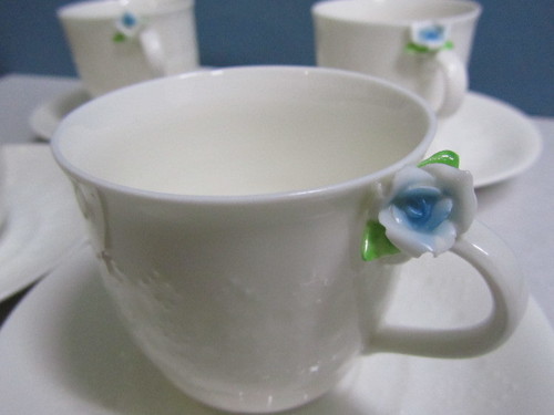 【N.T】ノリタケ◆カップ＆ソーサー◆４客セット◆ホワイト◆バラ◆白◆薔薇◆オススメ◆美品♪