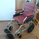 折りたたみ式 介助用車椅子 
