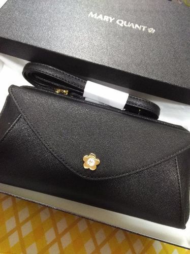 明日まで。新品マリークワントショルダー財布