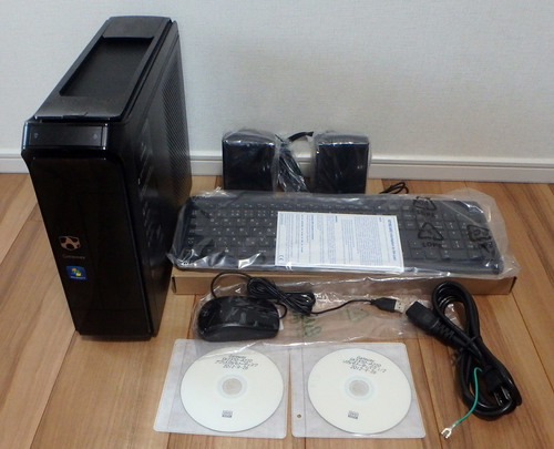 【終了】コンパクト デスクトップ PC Gateway SX2370-A22D 美品