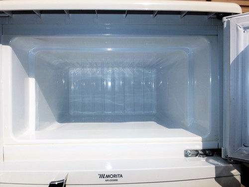 当店の記念日 中古 LB05-054 冷蔵庫 88L MORITA モリタ MR-D90E トップフリーザー 直冷式 2013年式 コンパクトサイズ