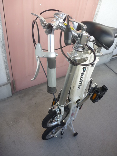 折りたたみ自転車（パシフィックキャリーミーⅡ型ホワイト）　【毎日１０００円ずつ安くします】