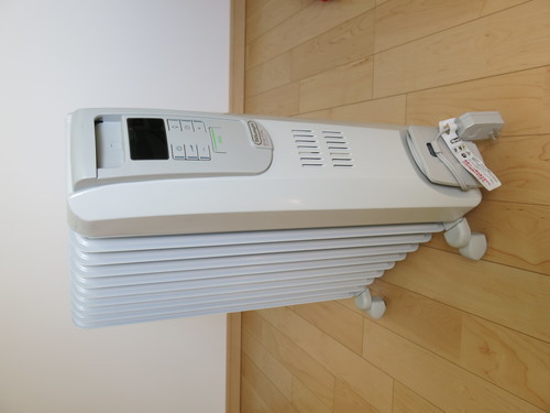 ＊＊値下がり！！＊＊ デロンギ(DeLonghi)　オイルヒーター KHD411015-LG