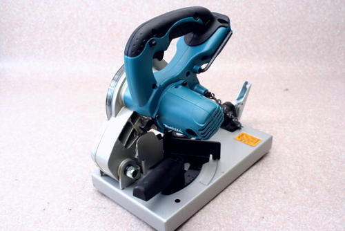 ●makita 充電式チップソー切断機　LC540D
