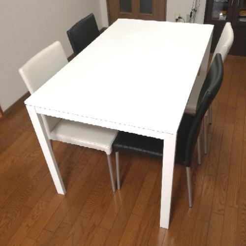 IKEA　ダイニングテーブル