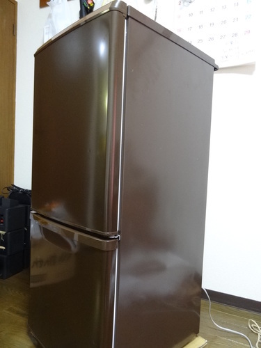 冷蔵庫　panasonic NR-B147W-T(ブラウン）2015年製