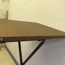 木目調のお手製のテーブル！