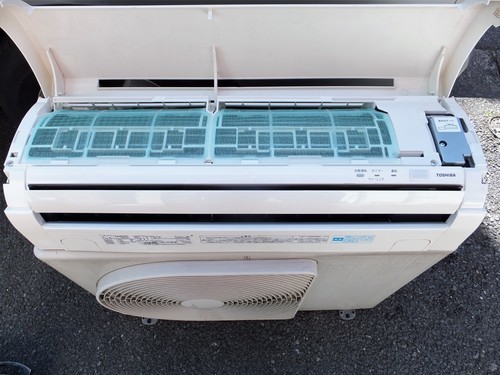 ☆東芝 TOSHIBA RAS-2210D 冷暖房除湿ルームエアコン◇一年中大活躍 ☆東芝 TOSHIBA RAS-2210D 冷暖房除湿ルームエアコン◇一年中大活躍