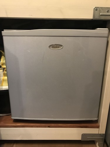 Haier 　1ﾄﾞｱ冷凍庫　ハイアール