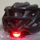新品◆サイクルヘルメット テールライト付バイザー付 マットブラッ...