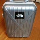 【商談成立】シルバーのスーツケース（約55x35x20cm/中古...
