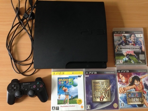 【中古】PS3本体　ソフト４本