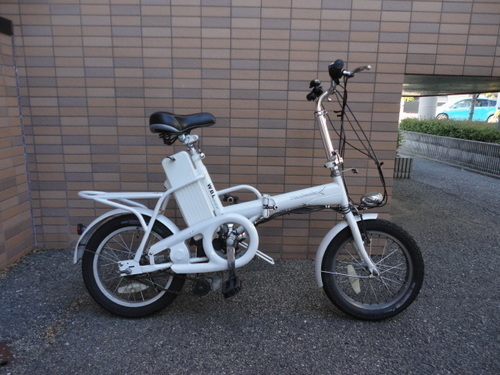 １６インチ折り畳み電動アシスト自転車 ホワイト