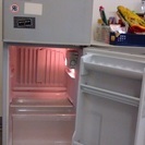 日立冷凍冷蔵庫・80L・2000年製造・問題なく使用できます。